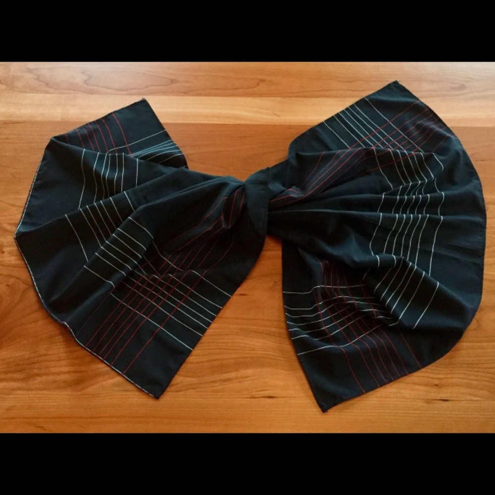 Geometric Print Scarf